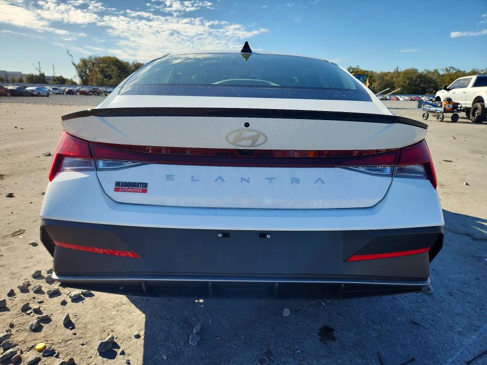 2026 Hyundai Elantra VIN KMHLM4DG8TU102204 COPART salvage auction — MINOR DENT/SCRATCHES, Fl - Cert Of Title Slvg Rebuildable, sold $9,300 on 2026-07-08 (photo 6)