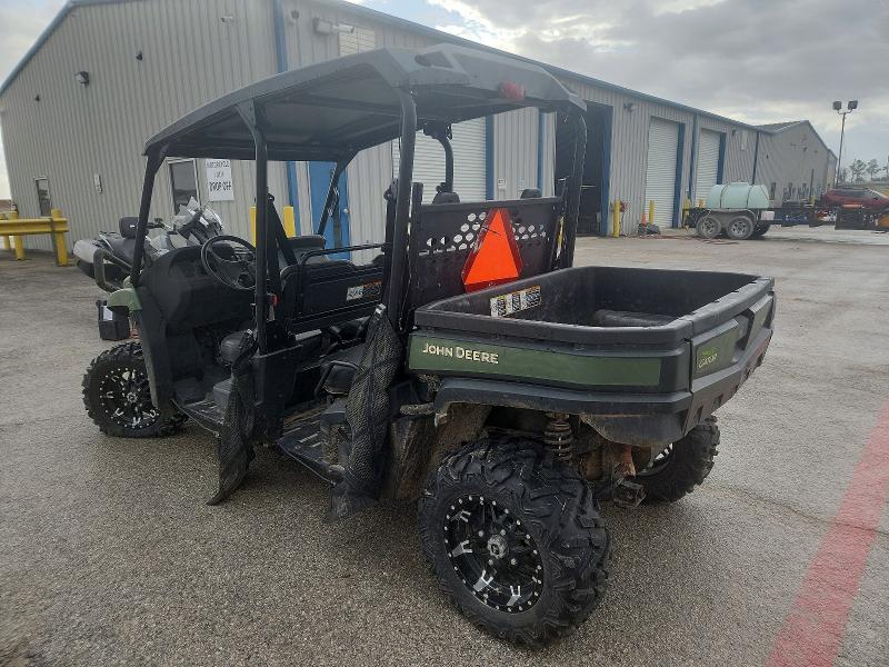 2021 John deere Xuv590m VIN 1M0590MBEMM040807 COPART salvage auction — FRONT END, TX - NONREPAIRABLE TITLE, sold $3,100 on 2026-10-01 (photo 3)
