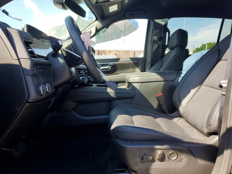 2025 Chevrolet Suburban VIN 1GNS5BRD8SR334293 COPART salvage auction — SIDE, Salvage Title, sold $31,250 on 2026-07-31 (photo 7)