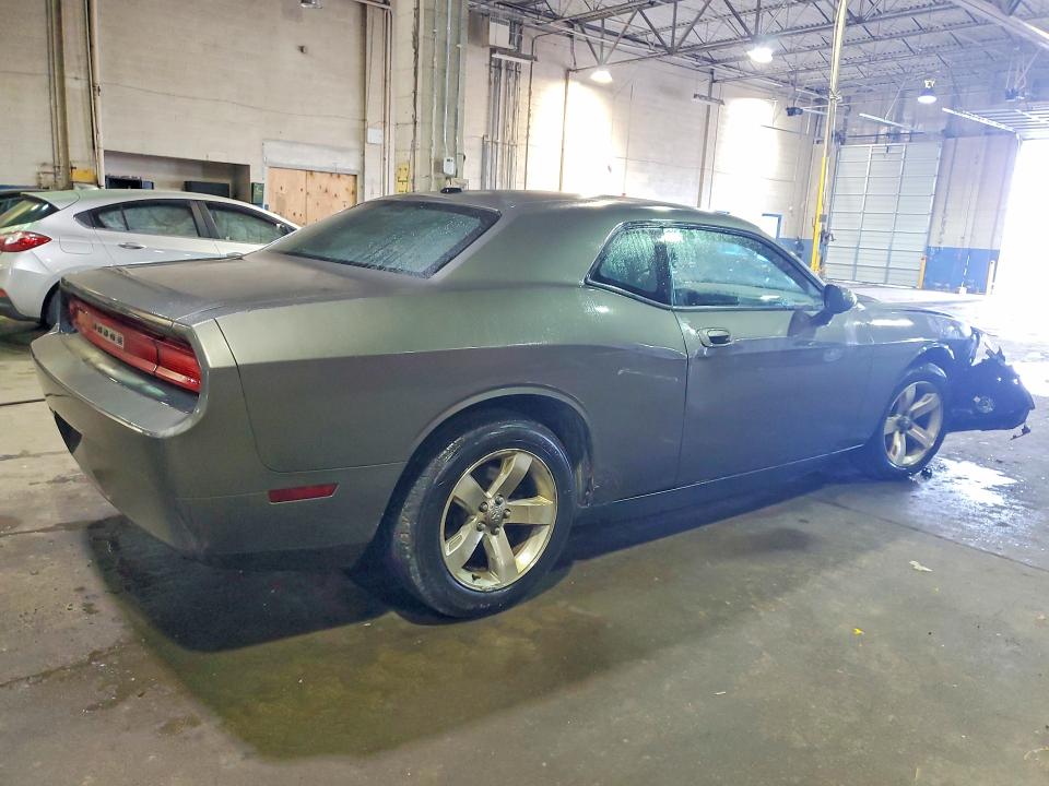 2009 Dodge Challenger VIN 2B3LJ44V49H522342 COPART salvage auction — FRONT END, Mi - Certificate Of Title, sold $925 on 2026-07-31 (photo 3)