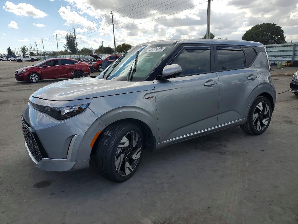 2025 Kia Soul VIN KNDJ53AU2S7946815 COPART salvage auction — SIDE, Id - Salvage Certificate Of Title, sold $15 on 2026-07-08 (photo 1)