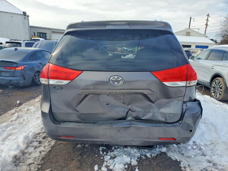 2014 Toyota Sienna VIN 5TDKK3DC1ES523413 COPART salvage auction — FRONT END, Pa - Certificate Of Salvage, sold $1,050 on 2026-07-08 (photo 6)