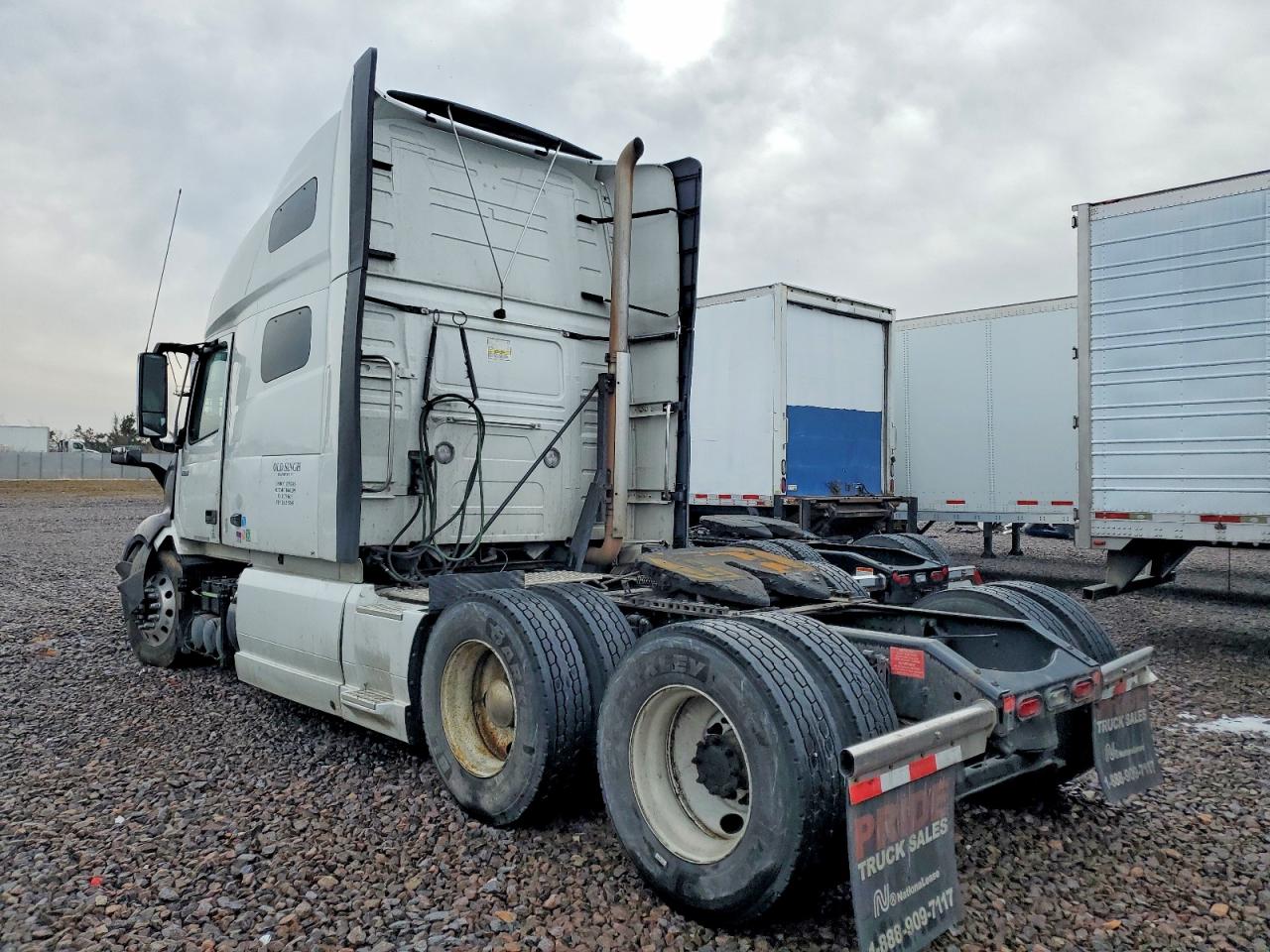 2020 Volv Vn VIN 4V4NC9EH6LN215345 COPART salvage auction — Front End, IN - CERT OF TITLE-SALVAGE TITLE, sold $6,000 on 2026-07-09 (photo 3)
