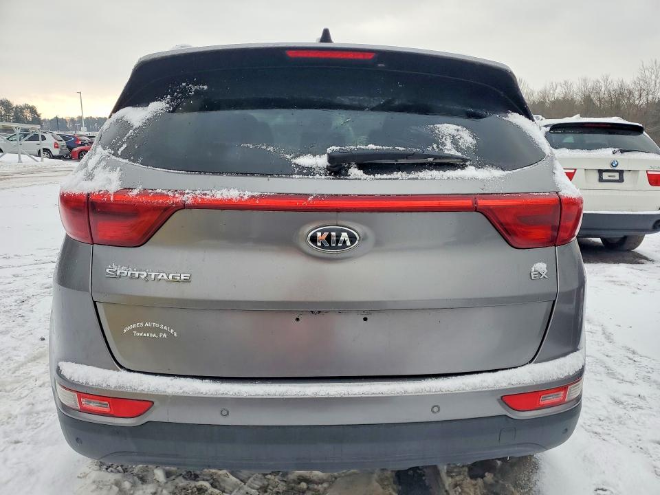 2017 Kia Sportage VIN KNDPNCAC8H7151763 COPART salvage auction — MINOR DENT/SCRATCHES, Pa - Cert Of Title, sold $4,000 on 2026-07-02 (photo 6)