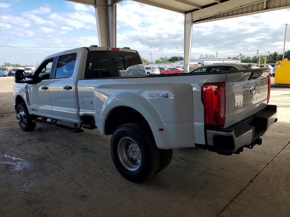 2025 Ford F-350 super duty VIN 1FT8W3DT5SED00730 COPART salvage auction — Water/Flood, FL - CERTIFICATE OF DESTRUCTION, sold $29,750 on 2026-04-15 (photo 2)