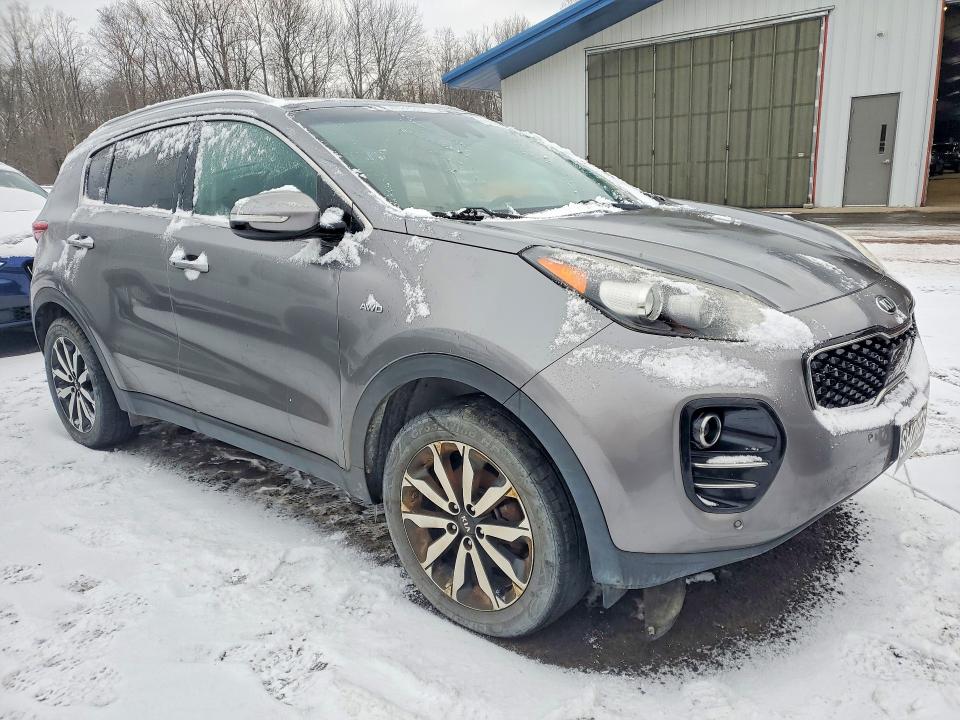 2017 Kia Sportage VIN KNDPNCAC8H7151763 COPART salvage auction — MINOR DENT/SCRATCHES, Pa - Cert Of Title, sold $4,000 on 2026-07-02 (photo 4)