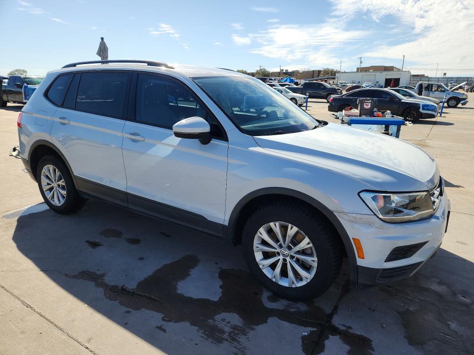 2018 Volkswagen Tiguan VIN 3VV1B7AXXJM123792 COPART salvage auction — FRONT END, Tx - Certificate Of Title, sold $4,000 on 2026-07-02 (photo 4)