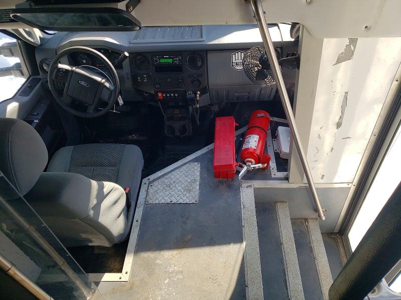 2015 Ford F550 VIN 1FDGF5GT4FED71437 COPART salvage auction — MINOR DENT/SCRATCHES, Va - Certificate Of Title (P), sold $9,000 on 2026-07-29 (photo 8)