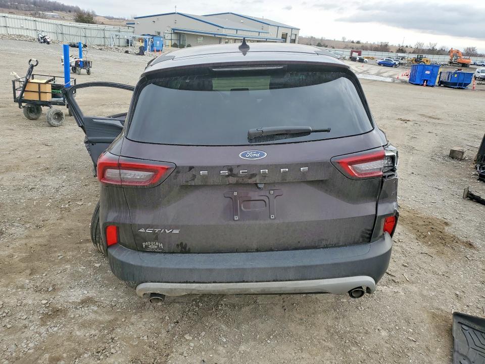 2023 Ford Escape VIN 1FMCU0GN9PUA98804 COPART salvage auction — SIDE, KY - BILL OF SALE/PART ONLY/NO TITL, sold $1,800 on 2026-07-02 (photo 6)