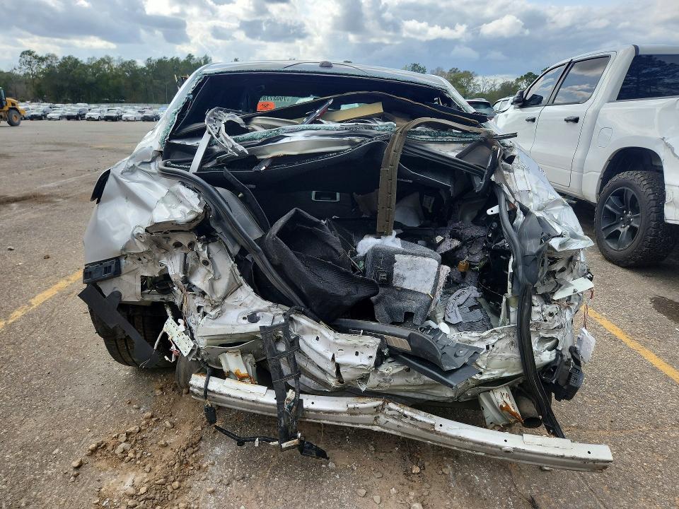 2017 Lincoln Continental VIN 1LN6L9SP0H5631535 COPART salvage auction — REAR END, Salvage Title, sold $1,200 on 2026-08-31 (photo 6)