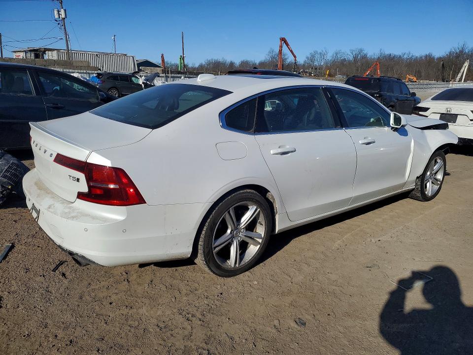 2018 Volvo S90 VIN LVY982MK2JP035289 COPART salvage auction — FRONT END, Nj - Cert Of Title-Salvage, sold $1,500 on 2026-07-07 (photo 3)