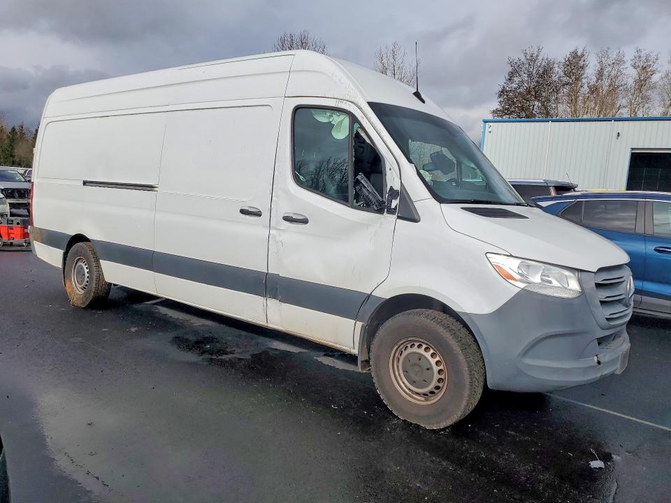 2021 Mercedes-benz Sprinter VIN W1Y4DCHY1MT046597 COPART salvage auction — SIDE, Or - Salvage Title Certificate, sold $14,100 on 2026-07-15 (photo 4)