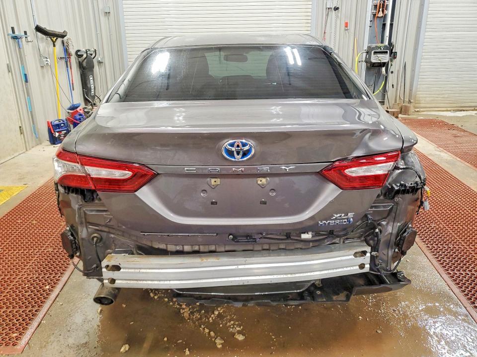 2018 Toyota Camry hybrid VIN 4T1B21HK6JU007622 COPART salvage auction — REAR END, Wy - Cert Of Title-Salvage, sold $7,300 on 2026-07-29 (photo 6)