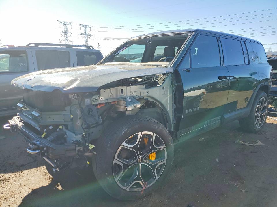 2023 Rivian R1s VIN 7PDSGABL7PN003291 — COPART salvage auction photo