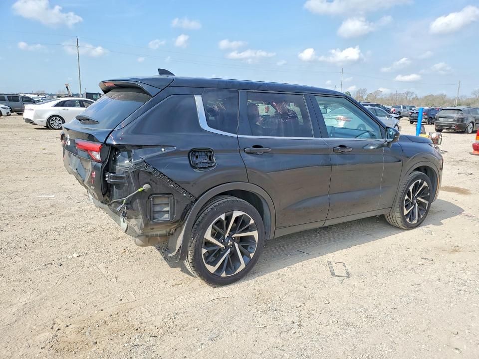 2024 Mitsubishi Outlander VIN JA4J3VA84RZ051744 COPART salvage auction — REAR END, Salvage Title, sold $9,200 on 2026-07-16 (photo 3)