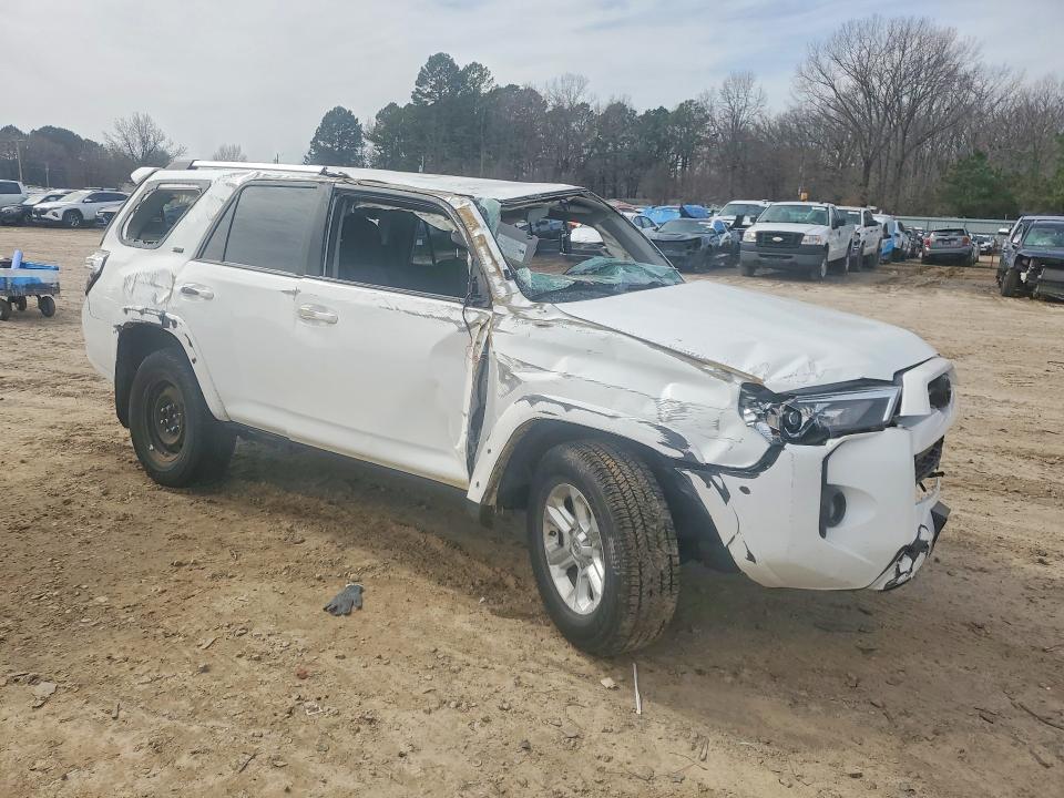 2021 Toyota 4runner VIN JTEEU5JR5M5249046 COPART salvage auction — ROLLOVER, Other, sold $3,850 on 2026-07-29 (photo 4)