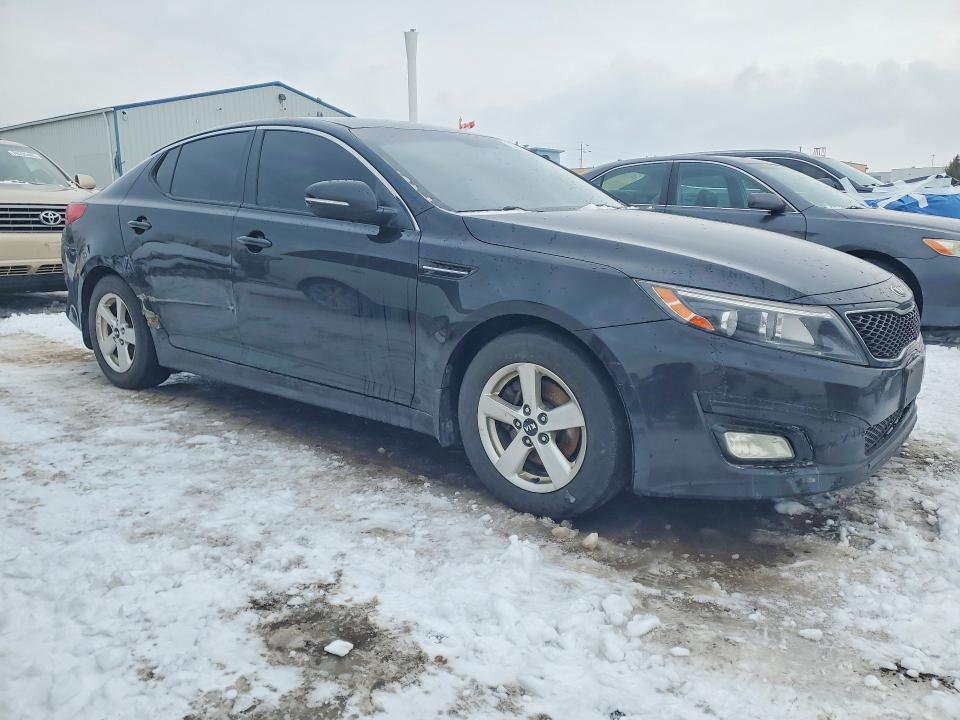 2015 Kia Optima VIN KNAGM4A77F5647378 COPART salvage auction — SIDE, On - Permit No Brand - Unfit, sold $200 on 2026-07-30 (photo 4)
