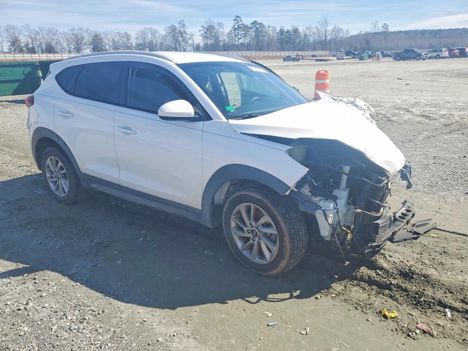 2016 Hyundai Tucson VIN KM8J33A46GU069563 COPART salvage auction — FRONT END, Sc - Cert Of Title-Salvage, sold $675 on 2026-07-06 (photo 4)