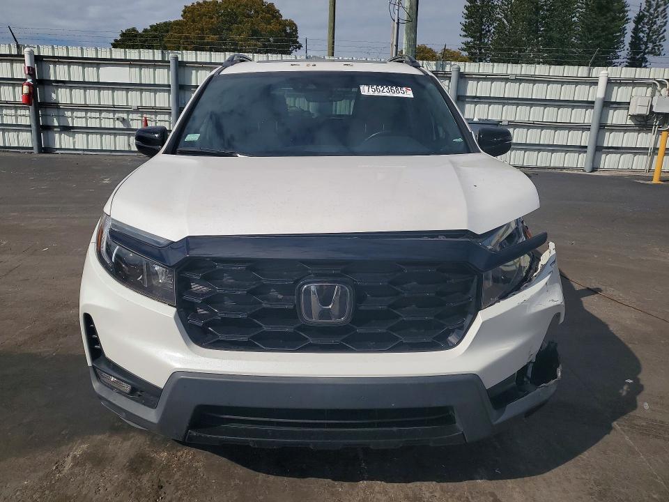 2023 Honda Passport VIN 5FNYF8H05PB017005 COPART salvage auction — FRONT END, Fl - Cert Of Title Slvg Rebuildable, sold $7,700 on 2026-07-13 (photo 5)