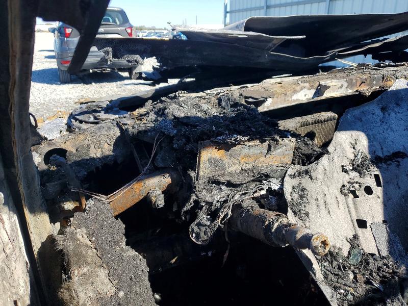 2024 BMW M3 VIN WBS43AY0XRFS74229 COPART salvage auction — BURN, FL - CERTIFICATE OF DESTRUCTION, sold $3,700 on 2026-08-04 (photo 9)