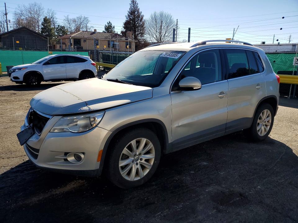 2010 Volkswagen Tiguan VIN WVGBV7AX6AW508188 — COPART salvage auction photo