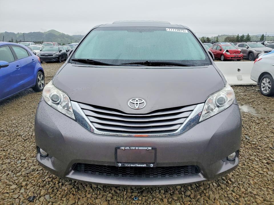 2017 Toyota Sienna VIN 5TDYZ3DC9HS861216 COPART salvage auction — VANDALISM, CA - SALVAGE CERTIFICATE, sold $350 on 2026-07-21 (photo 5)