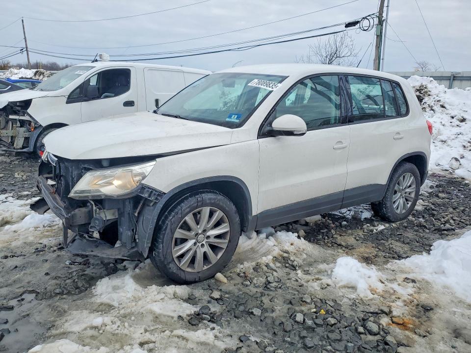 2009 Volkswagen Tiguan VIN WVGCV75N79W517653 COPART salvage auction — FRONT END, Id - Salvage Certificate Of Title, sold $425 on 2026-07-06 (photo 1)