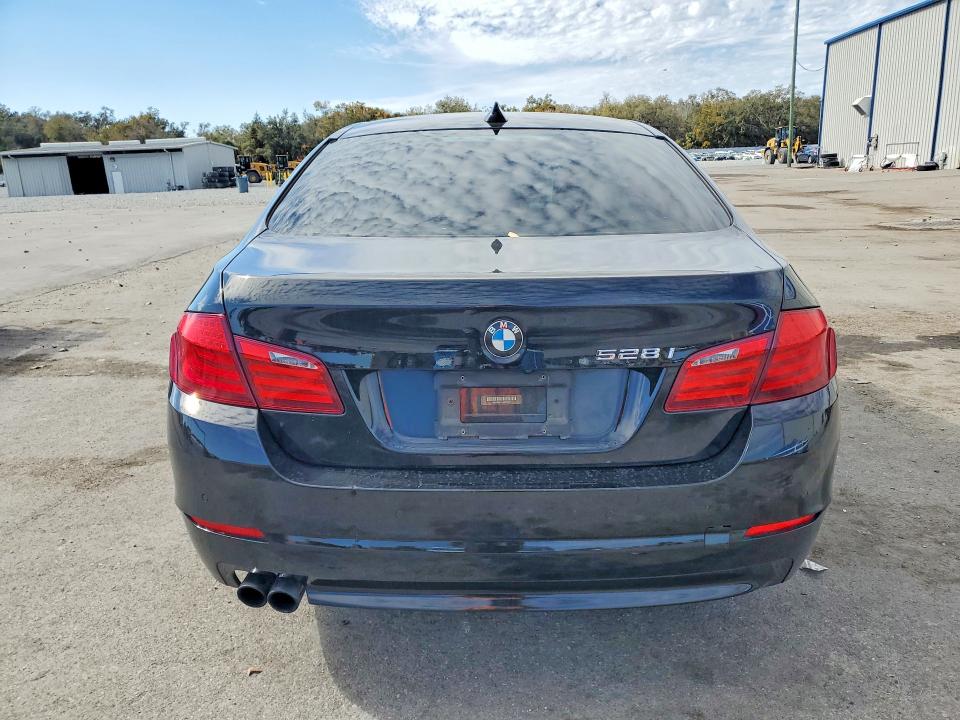 2012 BMW 5 series VIN WBAXG5C59CDX03797 COPART salvage auction — SIDE, Other, sold $550 on 2026-07-13 (photo 6)