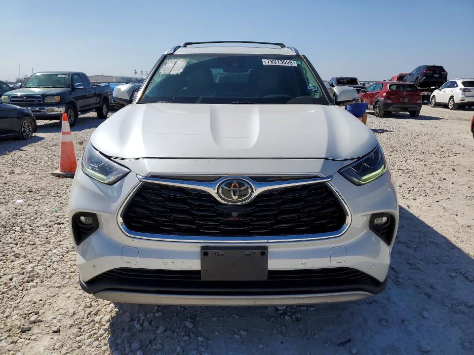 2021 Toyota Highlander VIN 5TDFZRBH1MS134820 COPART salvage auction — REAR END, Tx - Salvage Vehicle Title, sold $21,700 on 2026-07-16 (photo 5)