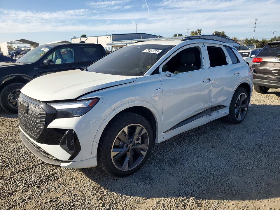 2024 Audi Q4 e-tron VIN WA1L2BFZ5RP023085 — COPART salvage auction photo