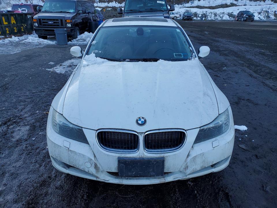 2011 BMW 3er VIN WBAPK5C57BA660429 COPART salvage auction — NORMAL WEAR, Ny - Certificate Of Title, sold $325 on 2026-07-28 (photo 5)