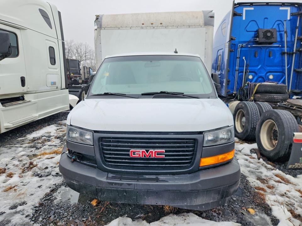 2022 Gmc G3500 VIN 7GZ37TC70NN007868 COPART salvage auction — MECHANICAL, Az - Cert Of Title - Salvage, sold $6,200 on 2026-07-28 (photo 5)