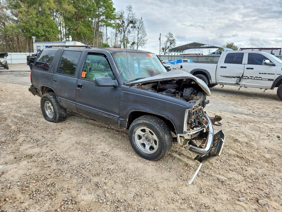 1995 Gmc Yukon VIN 1GKEK13KXSJ759839 COPART salvage auction — FRONT END, Fl - Cert Of Title Slvg Rebuildable, sold $225 on 2026-07-10 (photo 4)