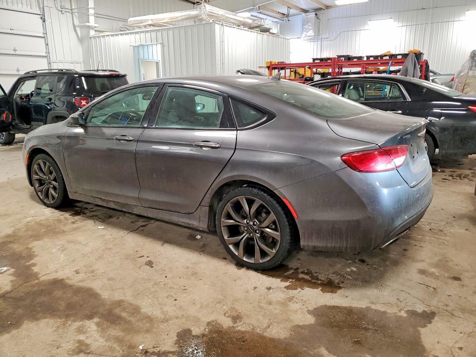 2015 Chrysler 200 VIN 1C3CCCDGXFN540565 COPART salvage auction — MINOR DENT/SCRATCHES, Salvage Title, sold $575 on 2026-07-21 (photo 2)