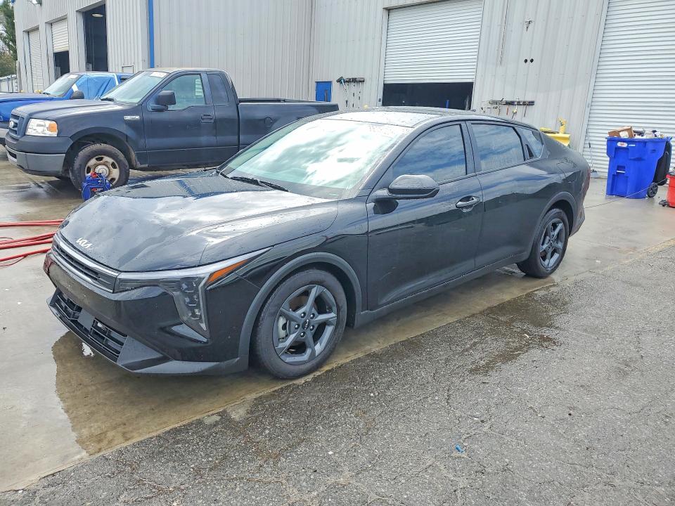 2025 Kia K4 VIN 3KPFT4DE9SE225302 — COPART salvage auction photo