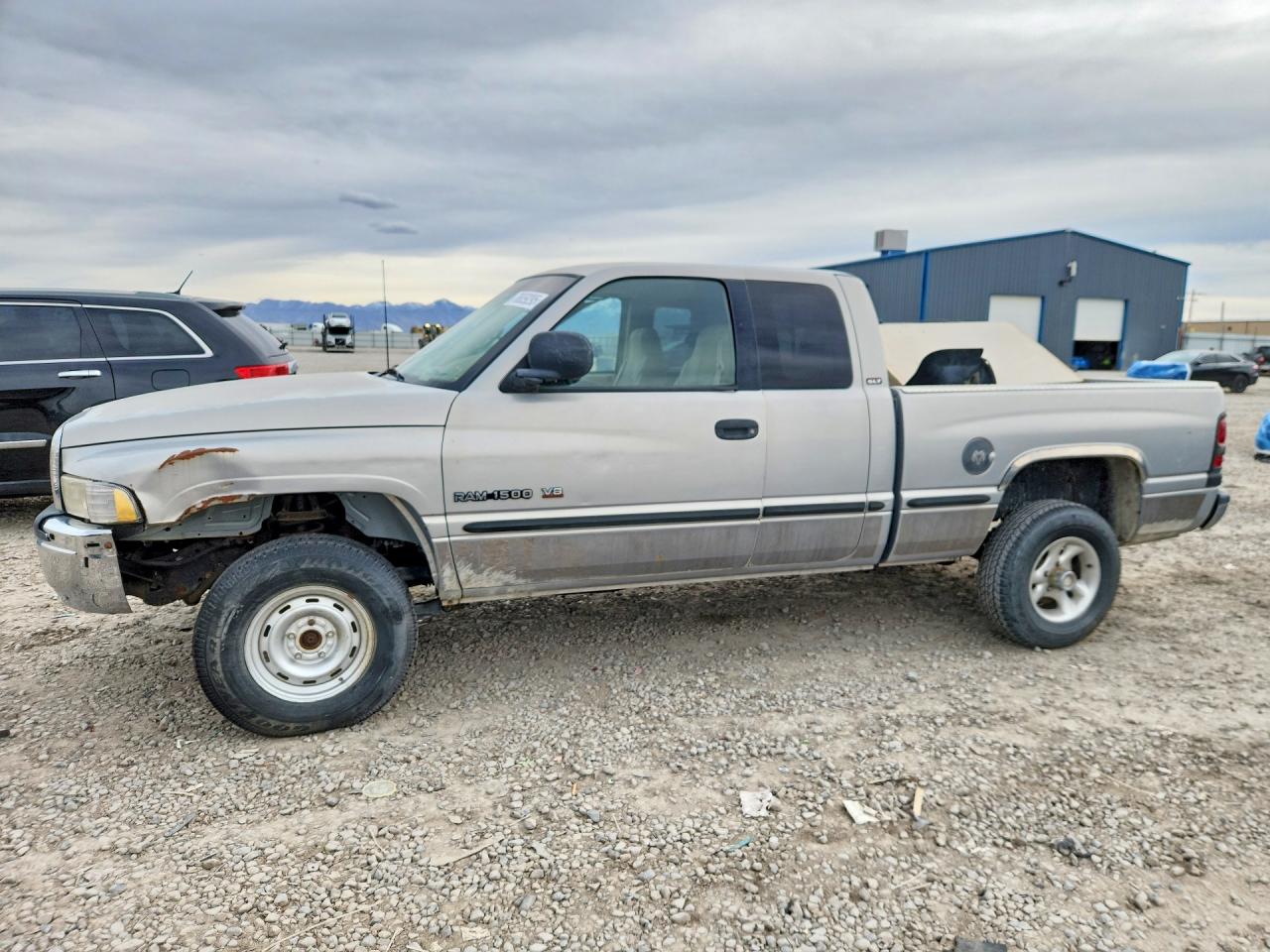 1998 Dodge Ram 1500 VIN 3B7HF13Z0WG123674 — COPART salvage auction photo