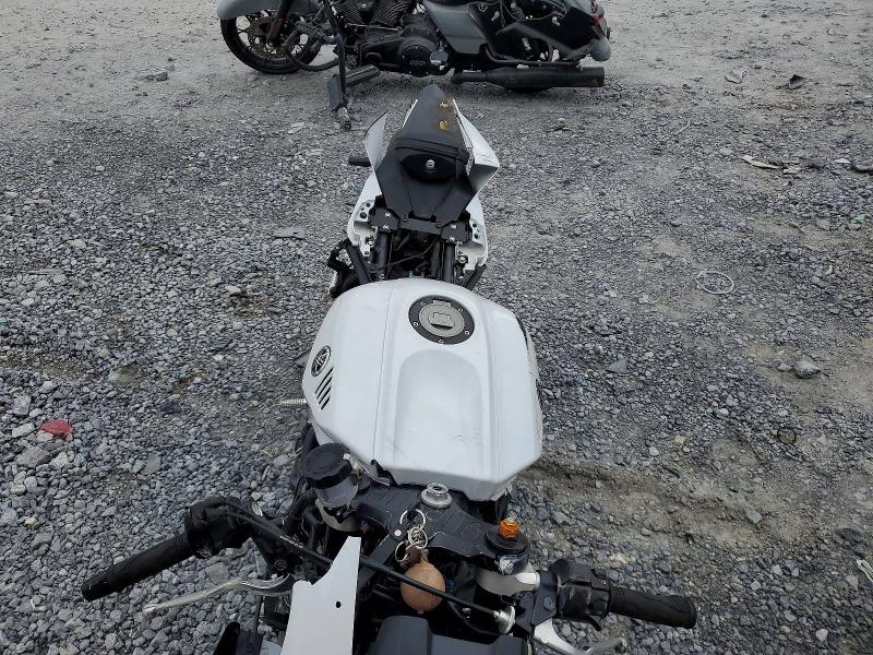 2023 Yamaha Yzfr7 VIN JYARM38E5PA006972 COPART salvage auction — ROLLOVER, Id - Salvage Certificate Of Title, sold $1,750 on 2026-07-02 (photo 5)