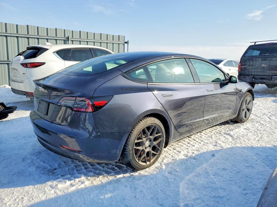 2023 Tesla Model 3 VIN 5YJ3E1EA7PF481737 COPART salvage auction — FRONT END, Qc - Gravement Accidente, sold $6,200 on 2026-07-28 (photo 3)