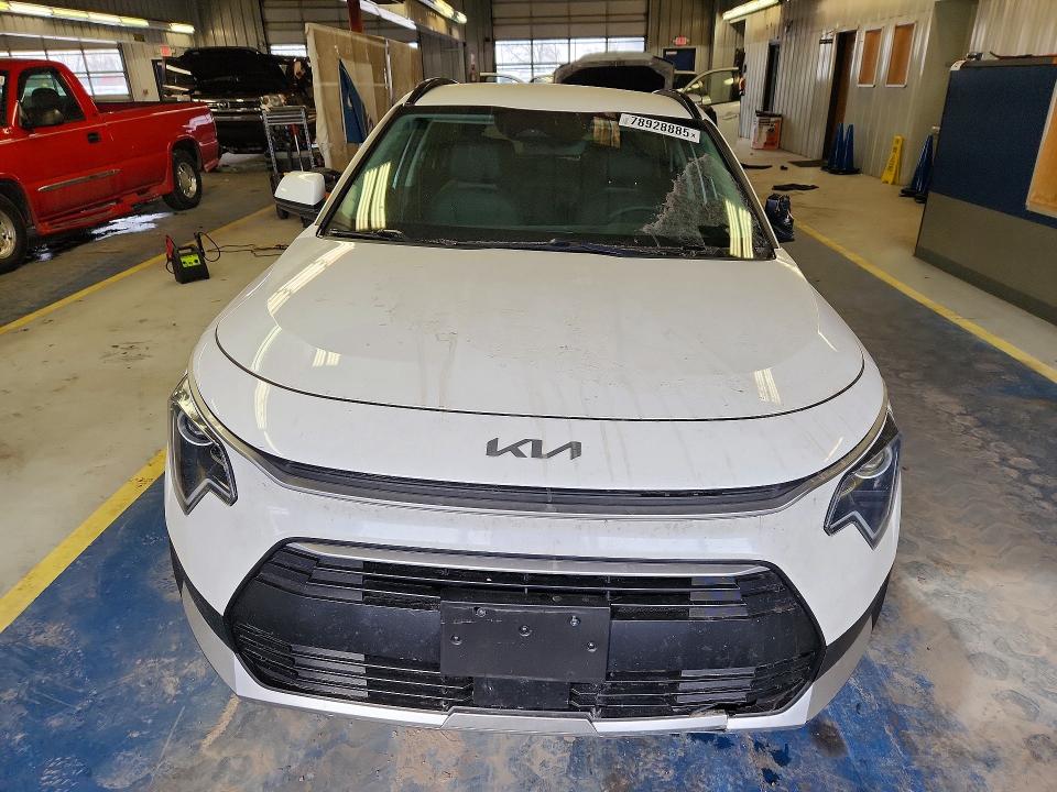 2024 Kia Niro VIN KNDCS3LF2R5209121 COPART salvage auction — SIDE, Id - Salvage Certificate Of Title, sold $8,400 on 2026-07-20 (photo 5)