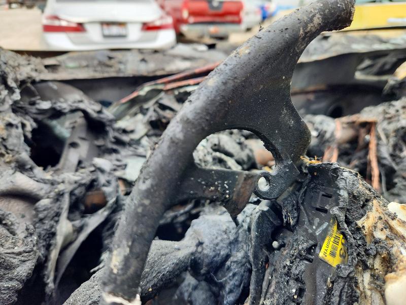 2015 Hyundai Santa fe VIN KM8SMDHF4FU090618 COPART salvage auction — BURN, Ut - Salvage Certificate, sold $125 on 2026-07-21 (photo 9)