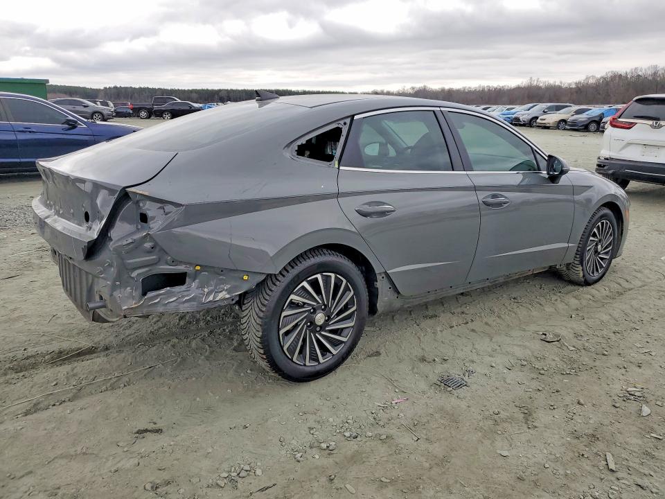 2023 Hyundai Sonata VIN KMHL34JJ4PA056560 COPART salvage auction — REAR END, SC - CERT OF TITLE-SALVAGE, sold $7,500 on 2026-07-06 (photo 3)