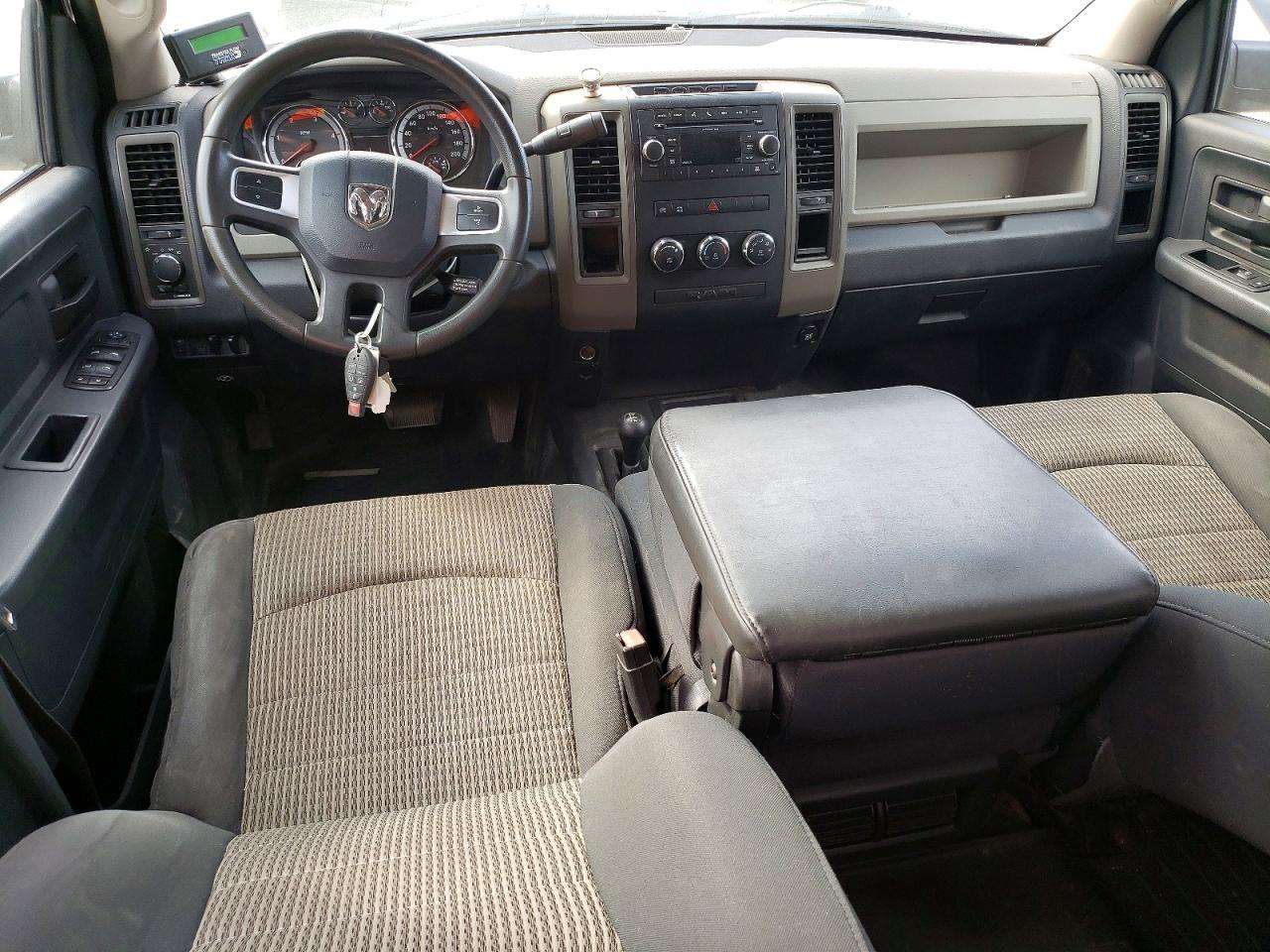 2011 Dodge Ram 3500 VIN 3D73Y4CL0BG512557 COPART salvage auction — Side, ON - PERMIT NO BRAND - UNFIT, sold $2,000 on 2026-06-01 (photo 8)