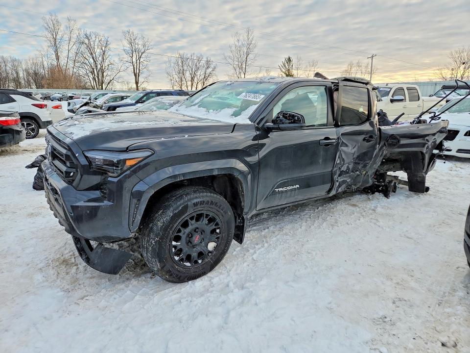 2025 Toyota Tacoma VIN 3TMLB5JN8SM207931 COPART salvage auction — REAR END, MI - CERTIFICATE OF TITLE, sold $12,600 on 2026-07-30 (photo 1)
