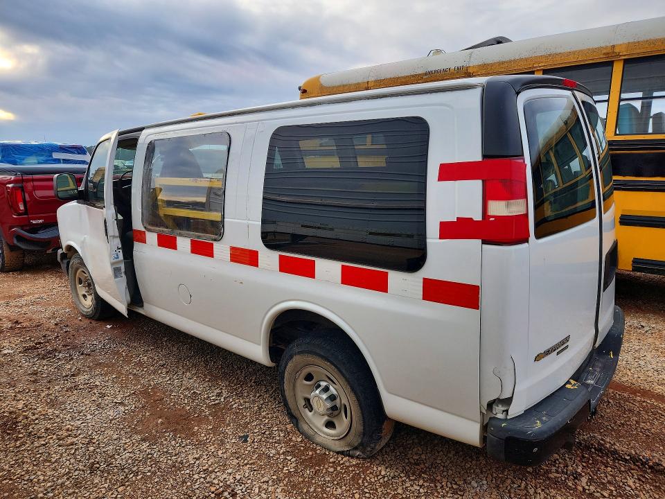 2014 Chevrolet Express 2500 VIN 1GCWGFBA4E1130573 COPART salvage auction — FRONT END, Ky - Certificate Of Title, sold $325 on 2026-07-27 (photo 2)