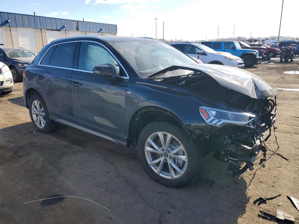 2025 Audi Q3 VIN WA1DECF37S1095931 COPART salvage auction — FRONT END, MI - CERT OF TITLE-SALVAGE VEHICLE, sold $5,100 on 2026-07-28 (photo 4)