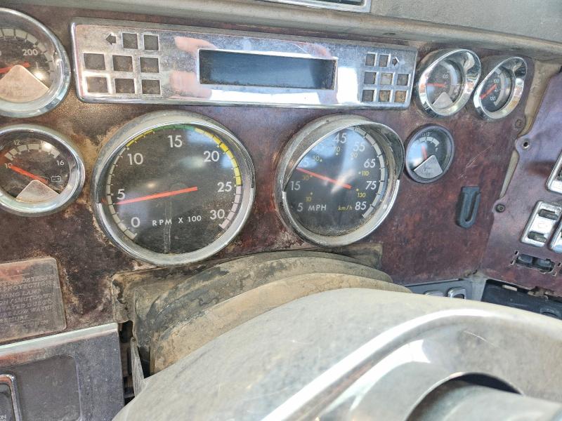 2000 Freightliner Conventional VIN 1FUYSSEB5YLB74915 COPART salvage auction — ROLLOVER, VA - CERTIFICATE OF TITLE, sold $1,200 on 2026-07-07 (photo 8)