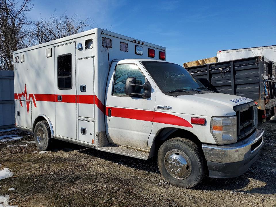 2021 Ford Econoline e350 VIN 1FDWE3FN5MDC18610 COPART salvage auction — SIDE, In - Certificate Of Title, sold $17,100 on 2026-07-23 (photo 4)