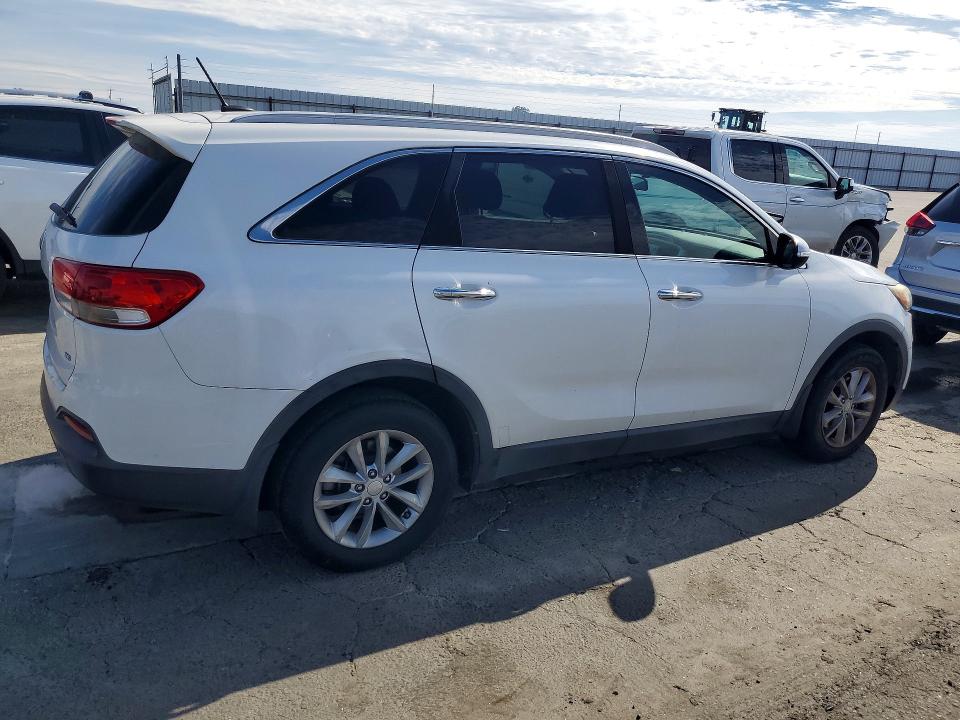 2016 Kia Sorento VIN 5XYPG4A55GG108808 COPART salvage auction — MECHANICAL, Ca - Dis/Dlr/Exp Only Clean Title, sold $1,000 on 2026-07-08 (photo 3)