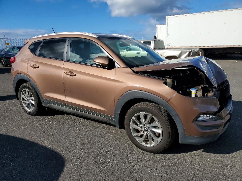 2016 Hyundai Tucson VIN KM8J33A24GU125823 COPART salvage auction — FRONT END, Hi - Certificate Of Salvage, sold $1,050 on 2026-07-27 (photo 4)