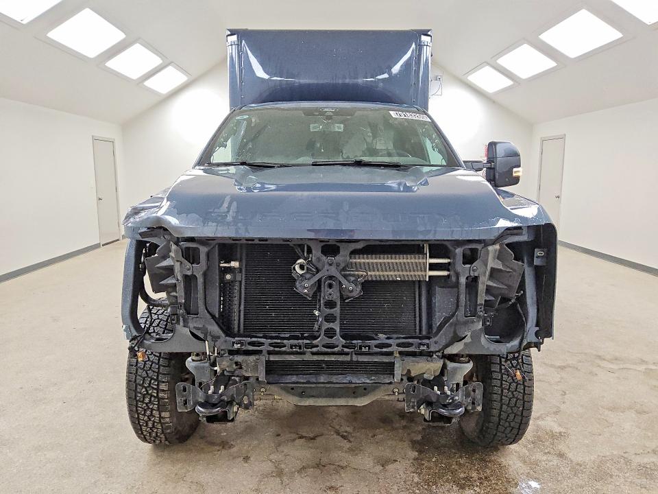 2024 Ford F250 VIN 1FDBF2BA6REF24533 COPART salvage auction — SIDE, Co - Public - Salvage Title, sold $9,600 on 2026-08-27 (photo 5)